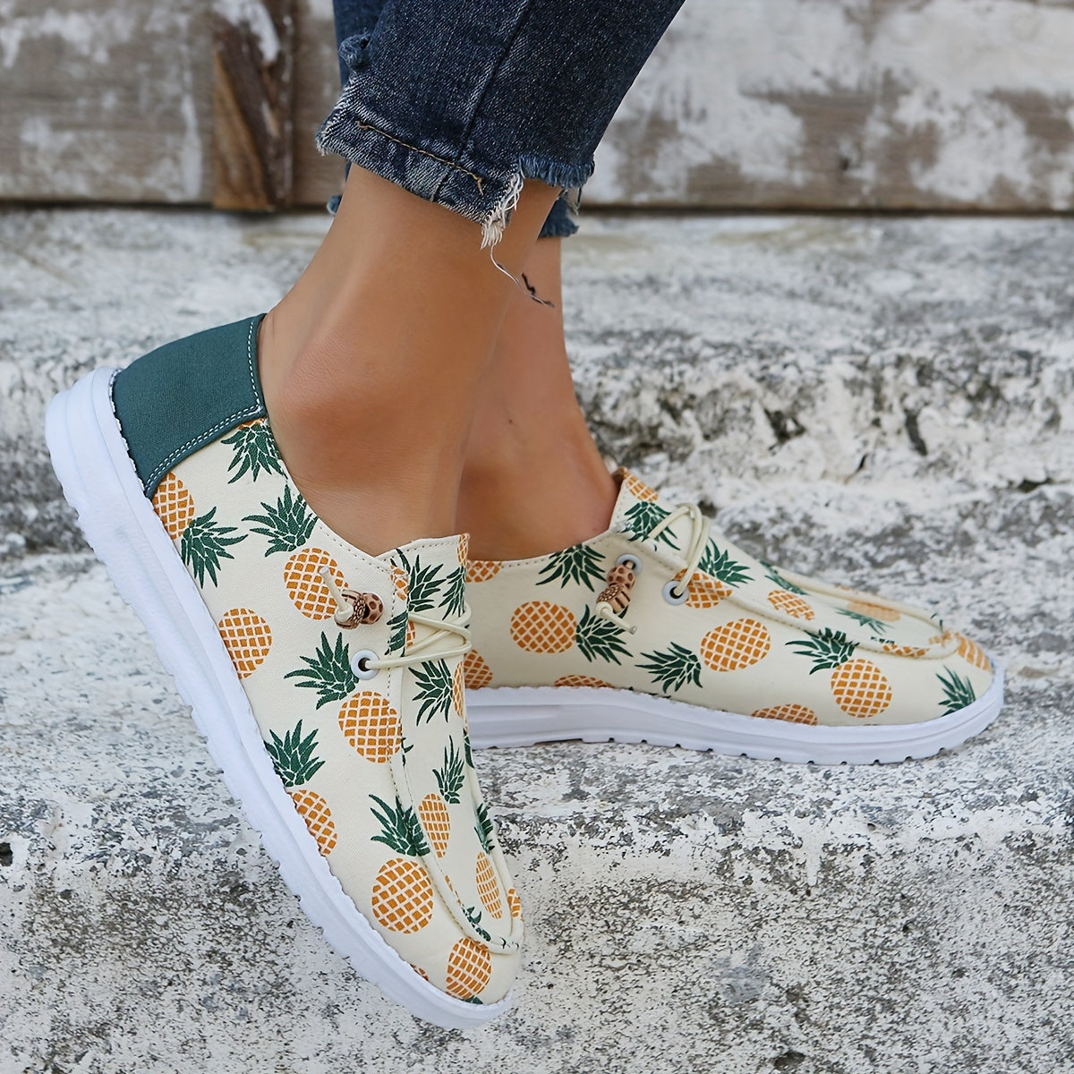 Pineapple Print Canvas Shoes, Comfortable Slip On Low Top Sneakers